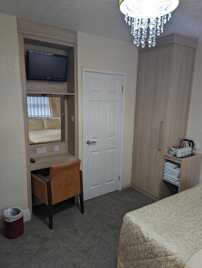 The Stafford Bed and Breakfast Blackpool Exteriör bild