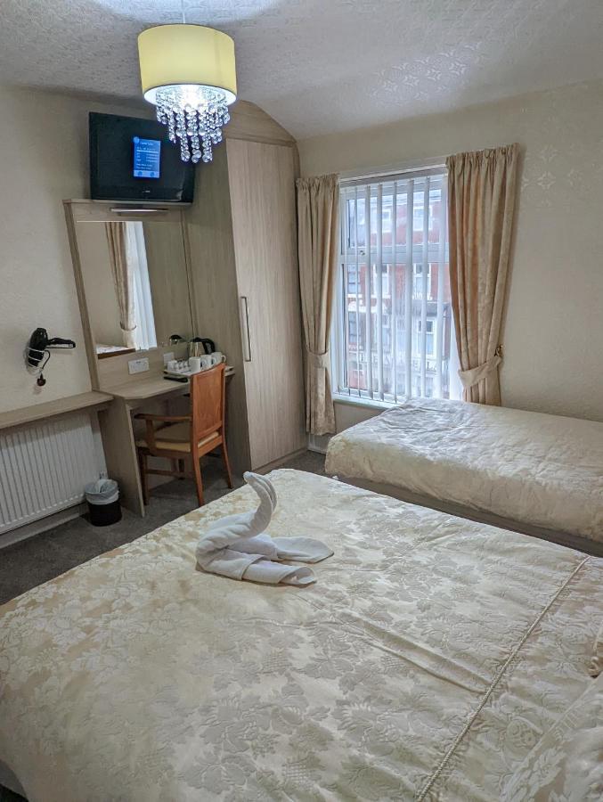 The Stafford Bed and Breakfast Blackpool Exteriör bild