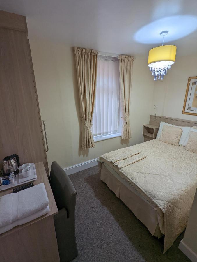 The Stafford Bed and Breakfast Blackpool Exteriör bild