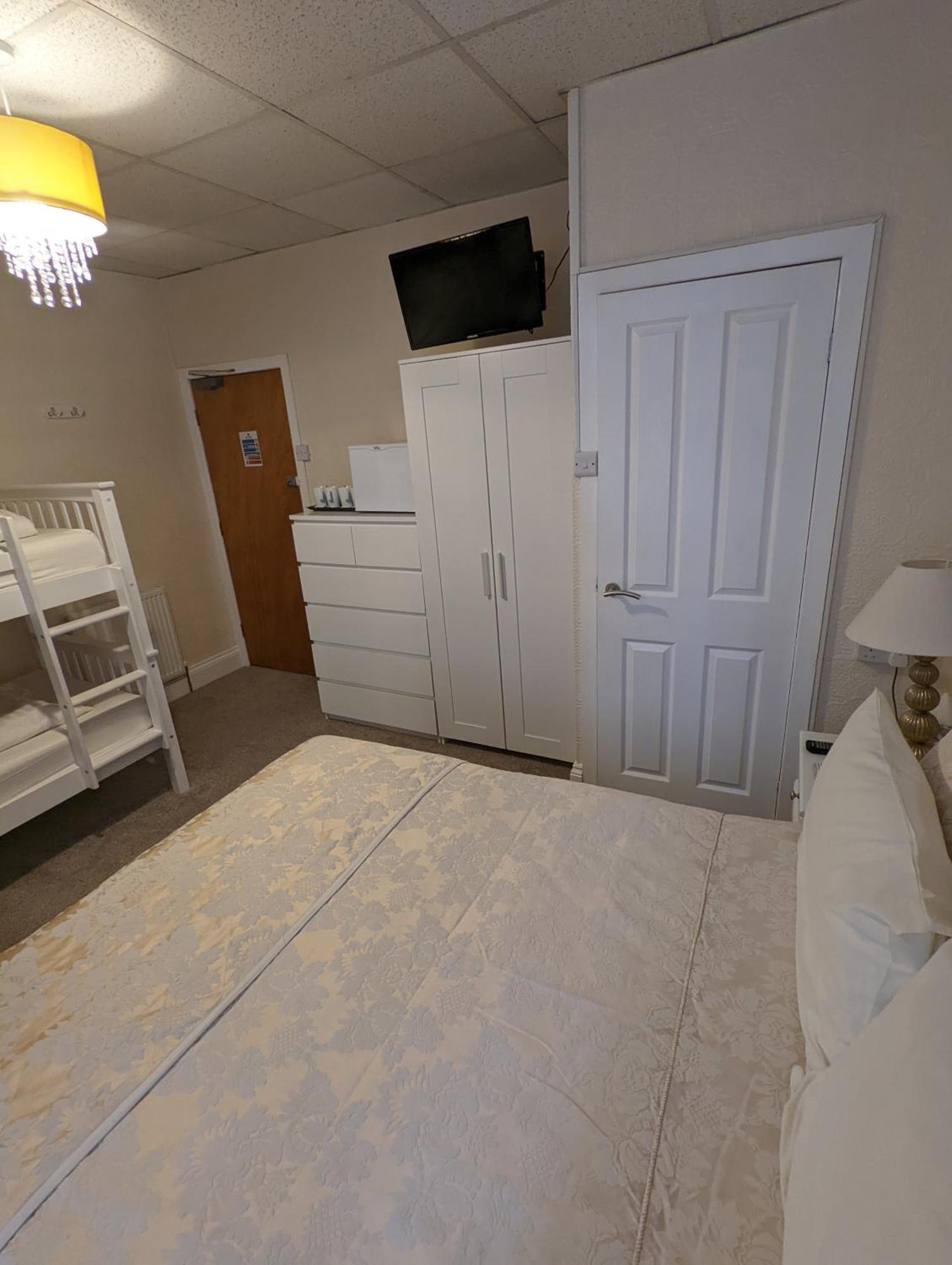 The Stafford Bed and Breakfast Blackpool Rum bild